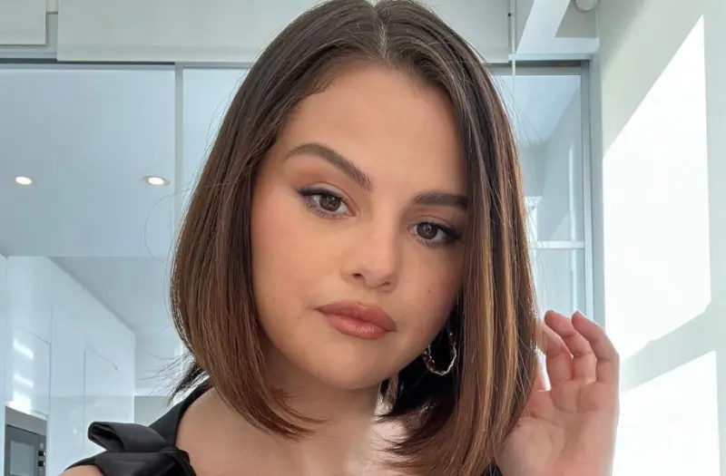 Selena Gomez Selena's chic bob